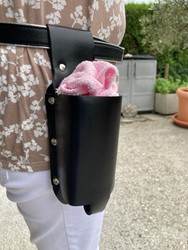 Zeige Details für Holster oder Köcher für den Putzlappen, Getränkeholster, Dosenholster usw. Bild von Holster oder Köcher für den Putzlappen, Getränkeholster, Dosenholster usw.